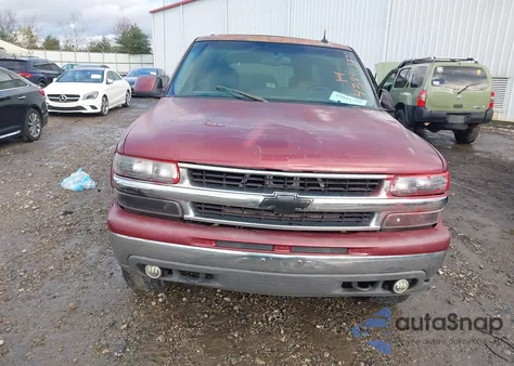 2002 Chevrolet Suburban 1500 Lt z USA, uszkodzony, nr VIN 1GNEC16Z42J294533
